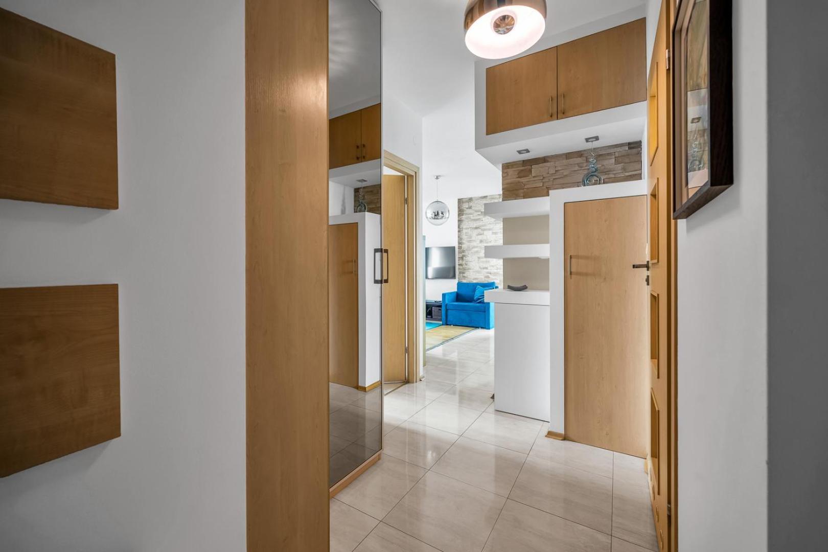 National Stadium - 7th Floor, Parking And Balcony - By Rentujemy Warszawa